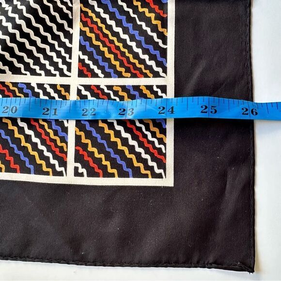 Vintage Geometric Print Scarf Black 27”X26” - Picture 7 of 8